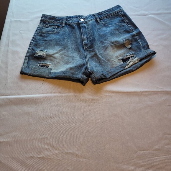 Noracora Dark Denim Shorts‎ - Picture 3 of 5
